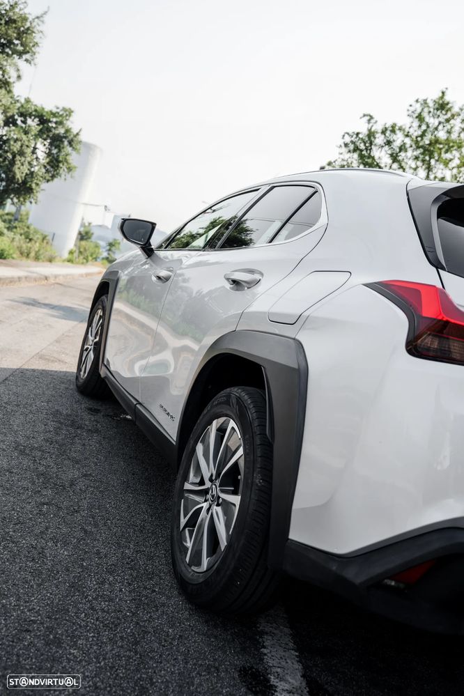 Lexus UX 300e Luxury - 13