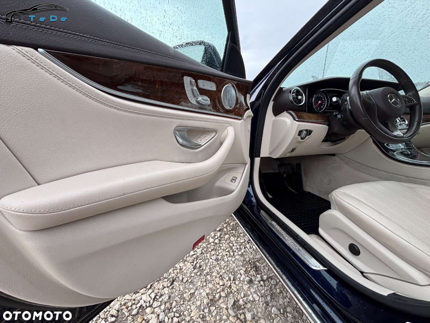 Mercedes-Benz Klasa E 300 9G-TRONIC - 20