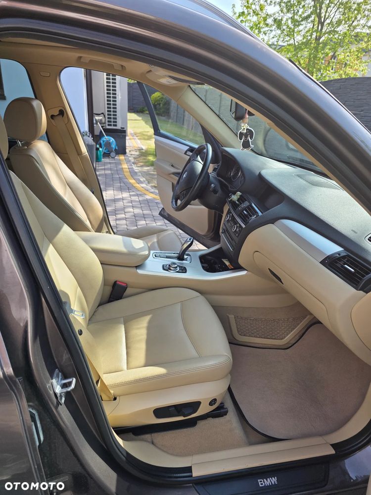 BMW X3 28i xDrive - 12
