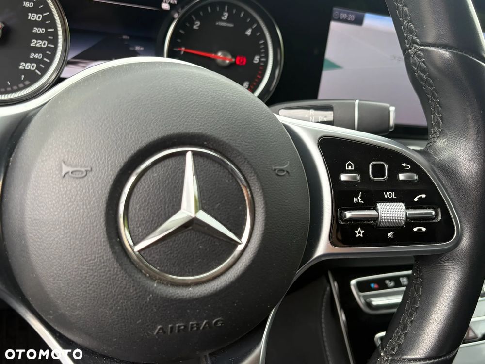 Mercedes-Benz Klasa E 300 de T 9G-TRONIC - 26