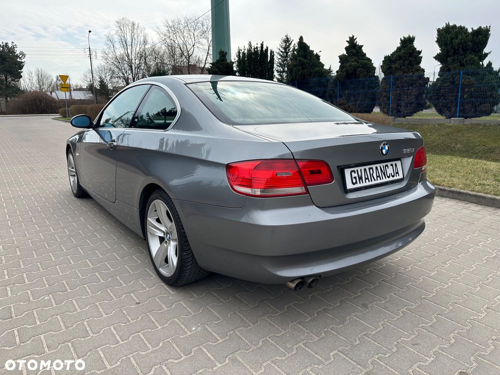 BMW Seria 3 325i - 12