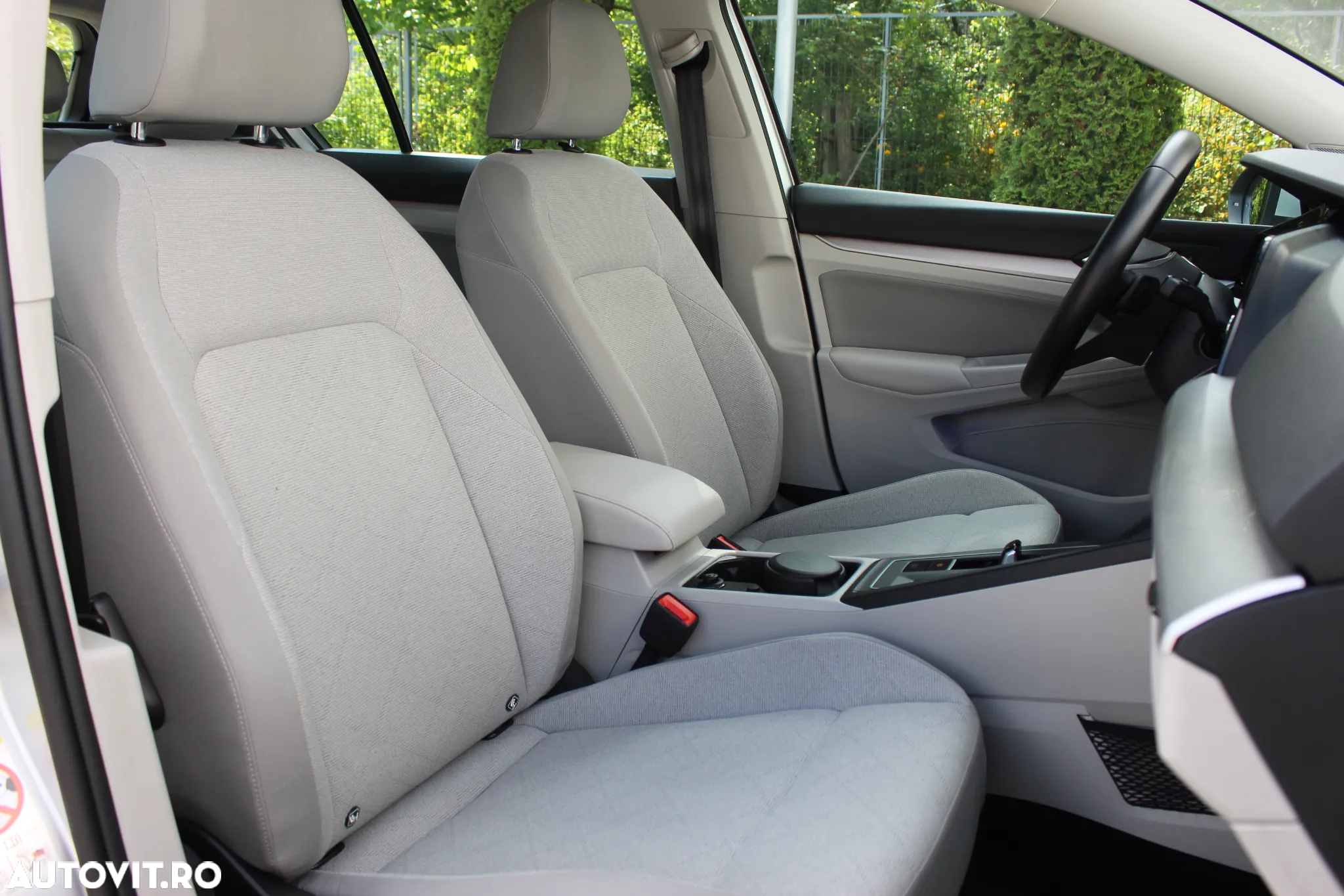 Volkswagen Golf 1.5 eTSI ACT DSG MHEV Life - 11