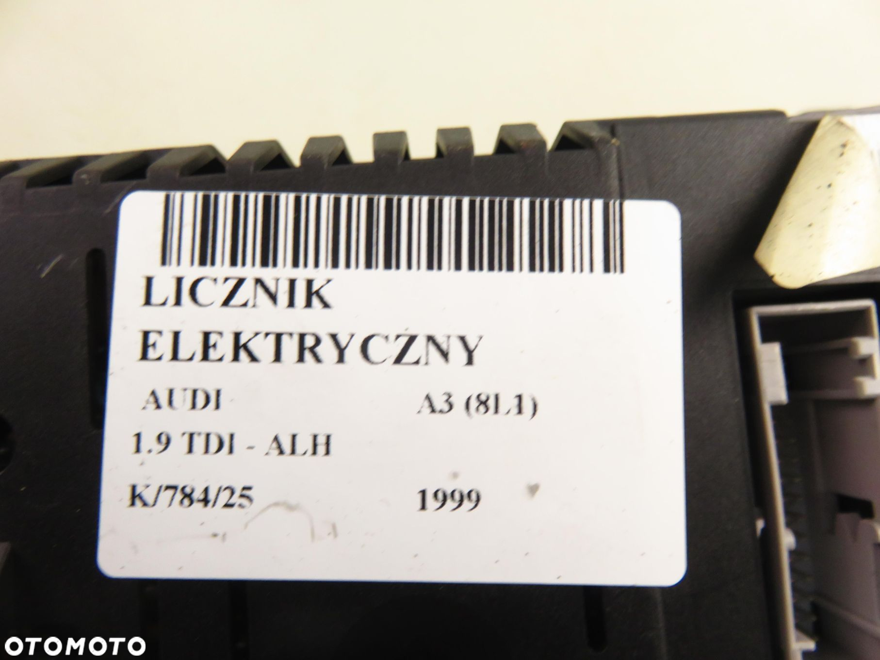 LICZNIK AUDI A3 (8L1) 1.9 TDI 90 - ALH 8L0920932D - 10
