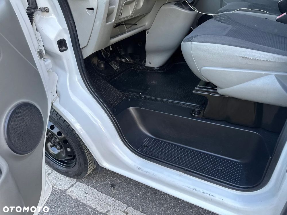 Opel Vivaro - 33