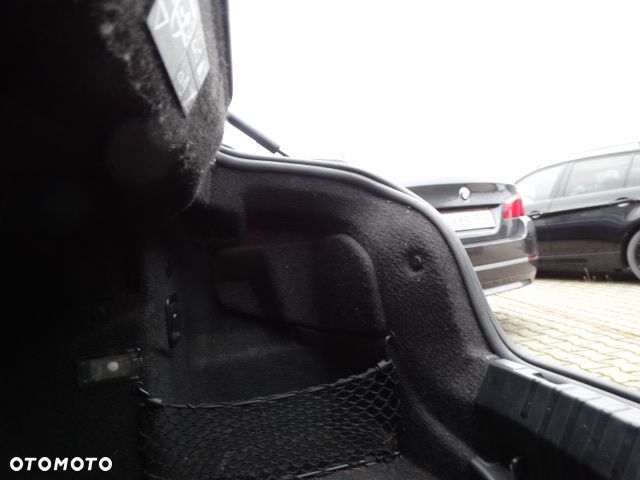 BMW 1  E88 CABRIO KPL BAGAŻNIK TAPICERKA BOCZKI - 4