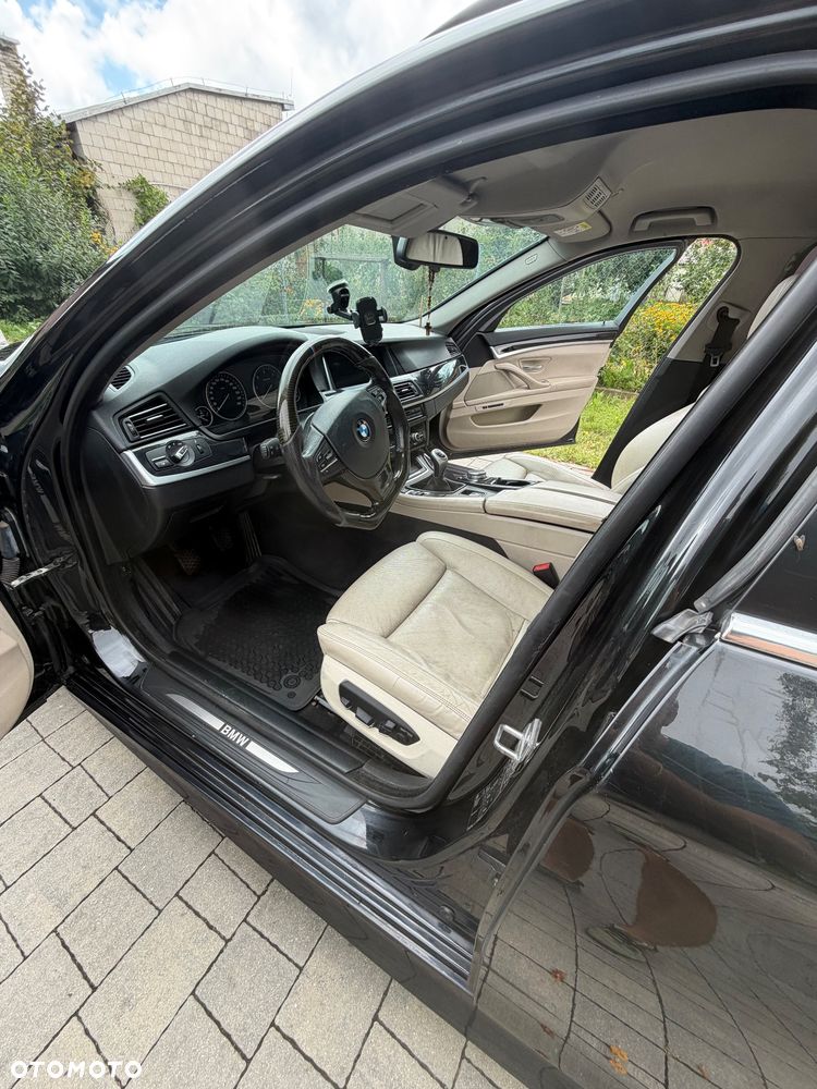BMW Seria 5 520d Luxury Line - 12