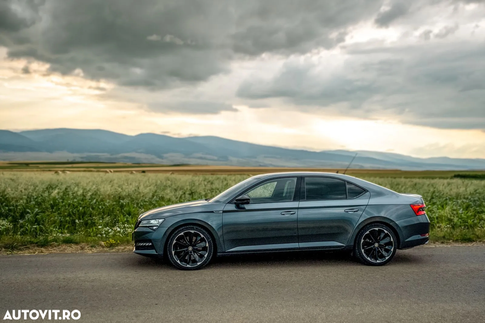 Skoda Superb 2.0 TSI 4X4 DSG Sportline - 3
