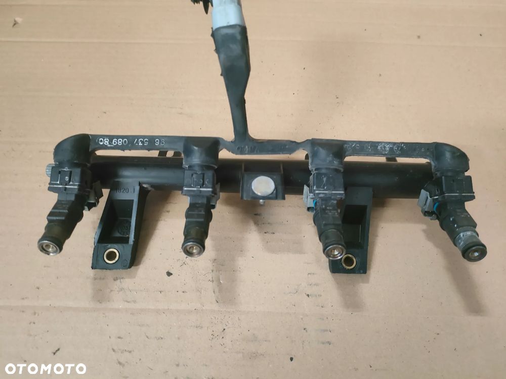 CITROEN C3 PLURIEL 1.1 LISTWA WTRYSKOWA WTRYSKIWACZE 9655833680 - 2