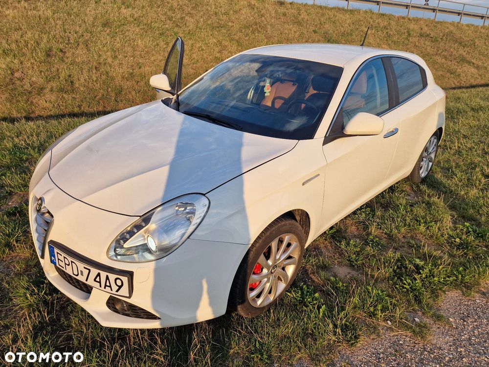 Alfa Romeo Giulietta 2.0 JTDM Distinctive - 4