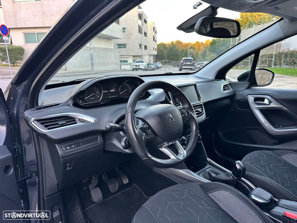 Peugeot 2008 1.6 BlueHDi Style - 30