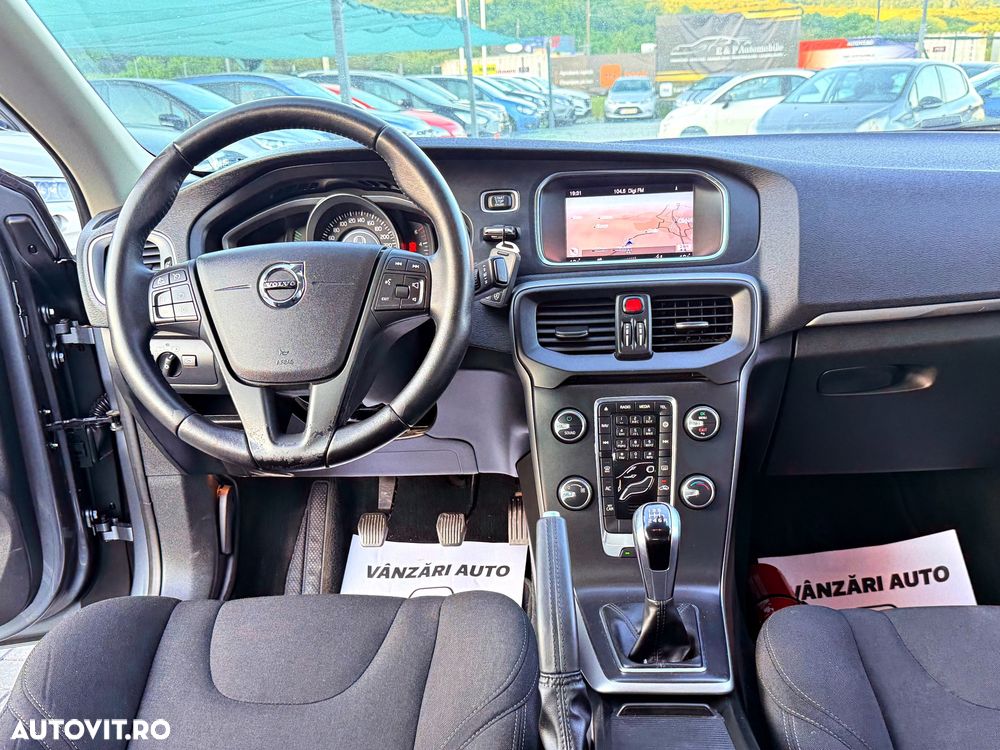 Volvo V40 - 22
