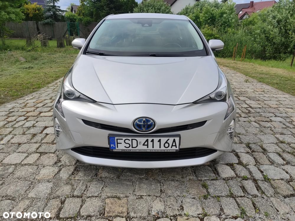 Toyota Prius Hybrid Executive - 7