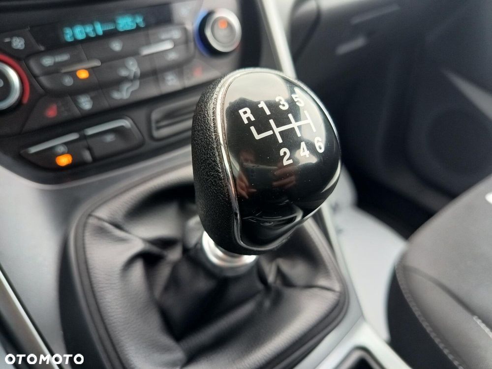 Ford Kuga 2.0 TDCi AWD Trend - 27