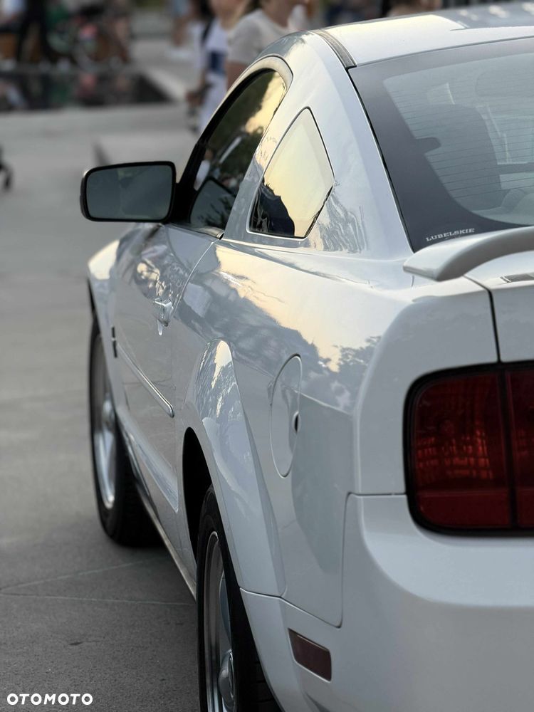 Ford Mustang - 12