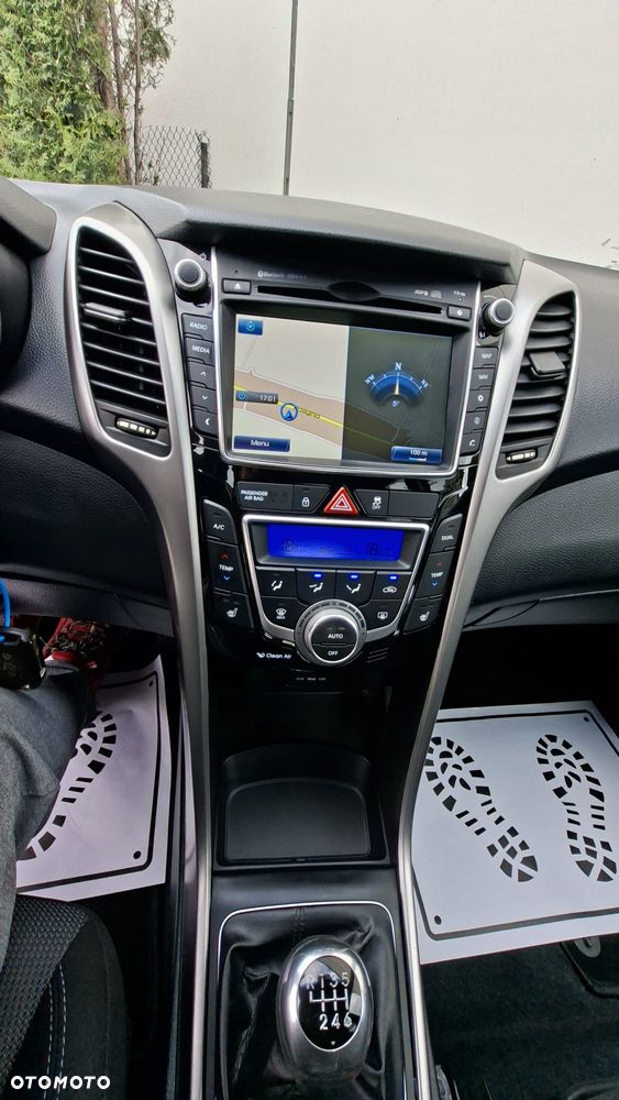 Hyundai i30 1.4 Premium - 6