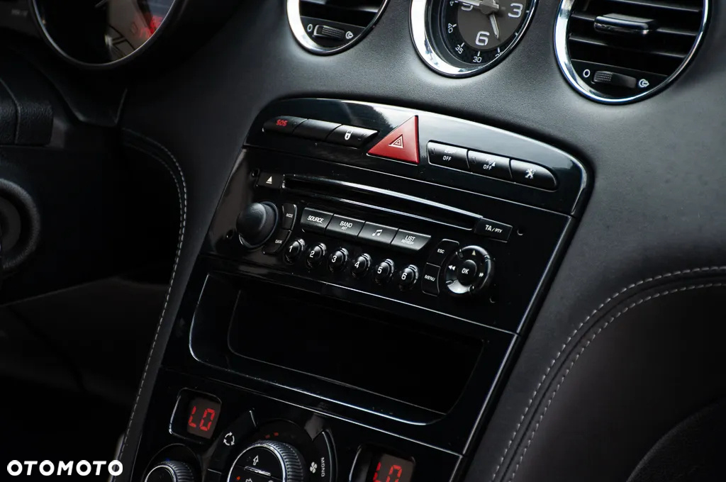 Peugeot RCZ 1.6 155 THP Onyx - 24