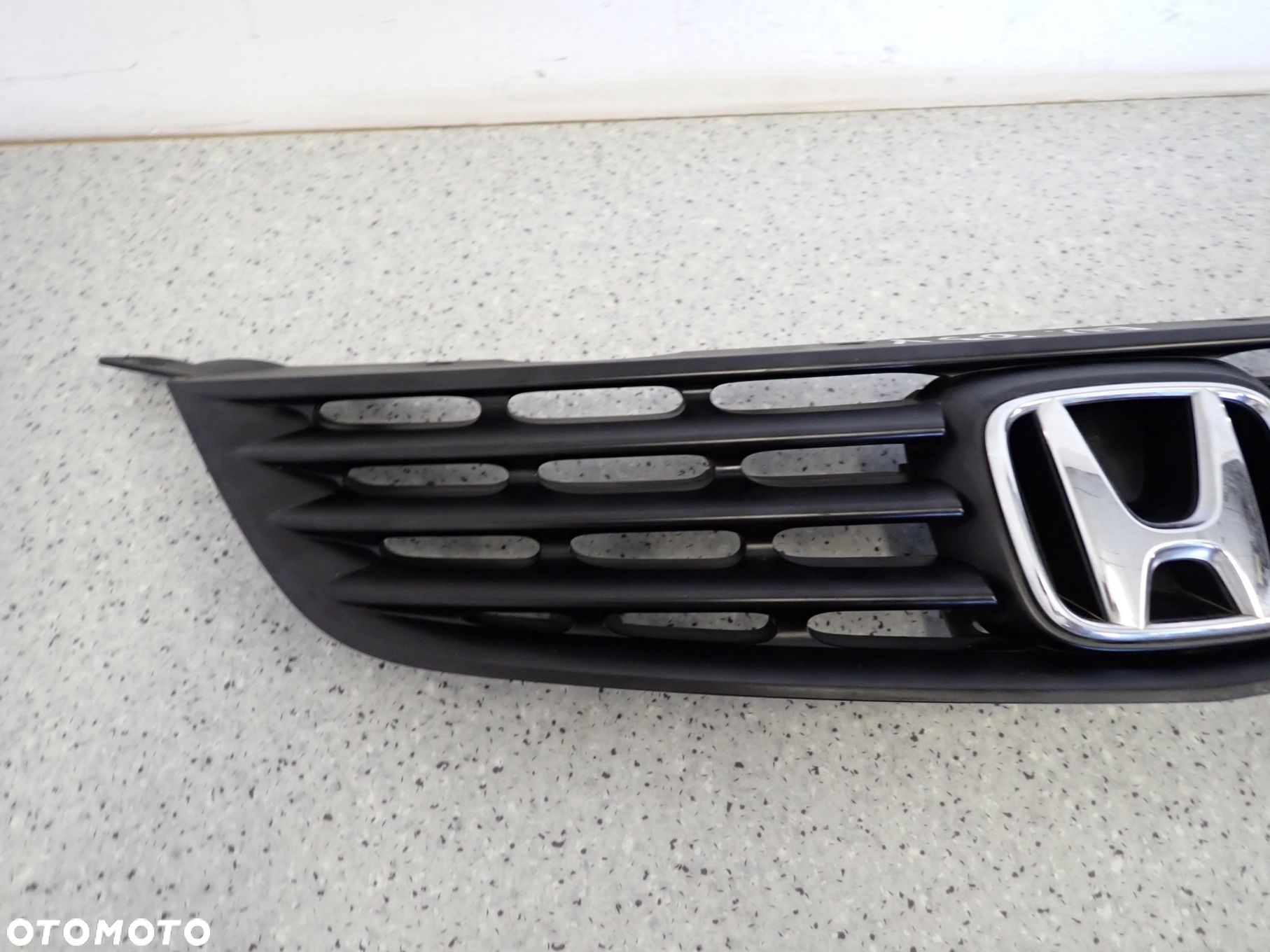 HONDA CIVIC VII 04-05 ATRAPA CHŁODNICY GRILL - 2