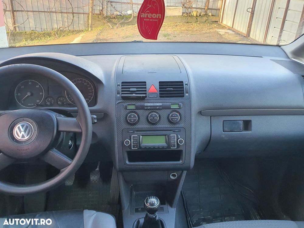 Volkswagen Touran - 7