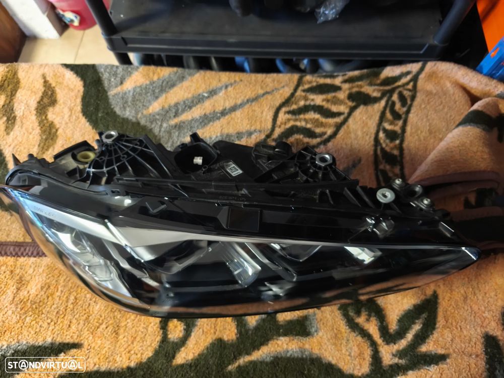 Farol led direito BMW G22 - 7