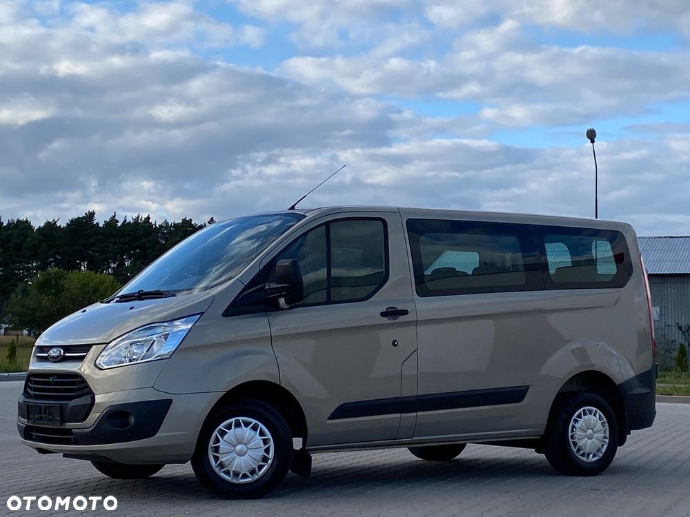 Ford Tourneo Custom - 16