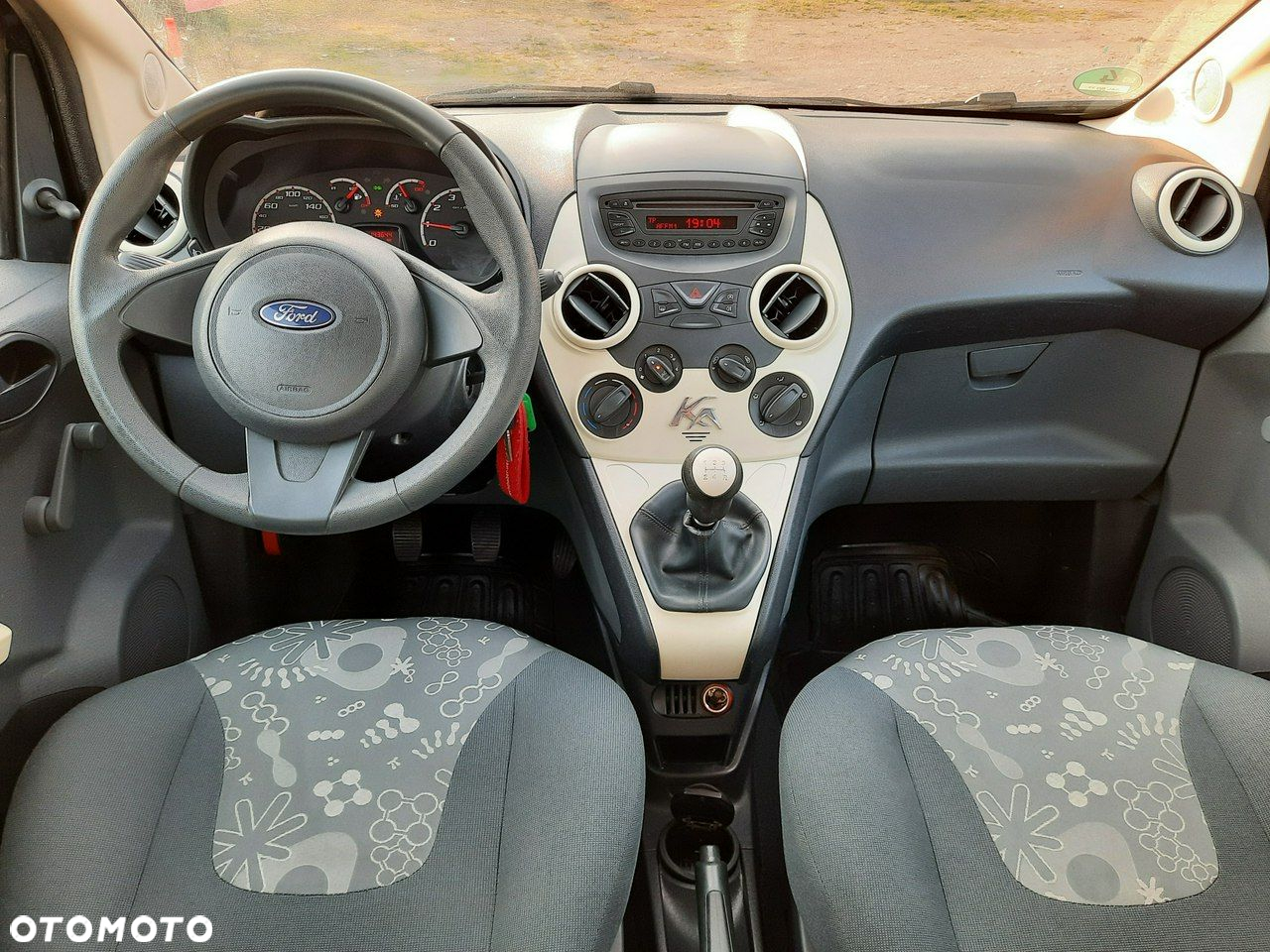 Ford KA - 10