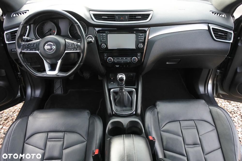 Nissan Qashqai 1.2 DIG-T TEKNA+ - 1