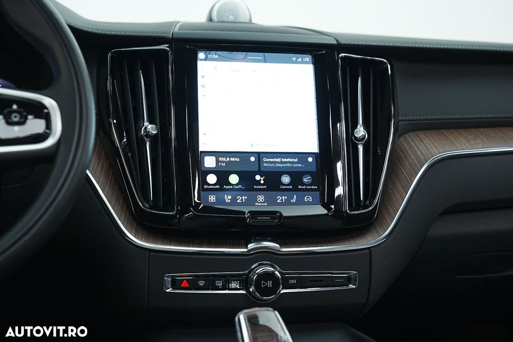 Volvo XC 60 T8 AWD Recharge Geartronic Inscription - 25