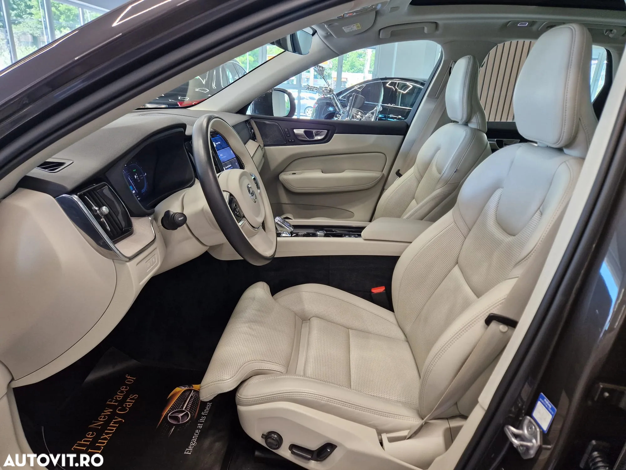 Volvo XC 60 T6 AWD Recharge Geartronic Inscription - 12