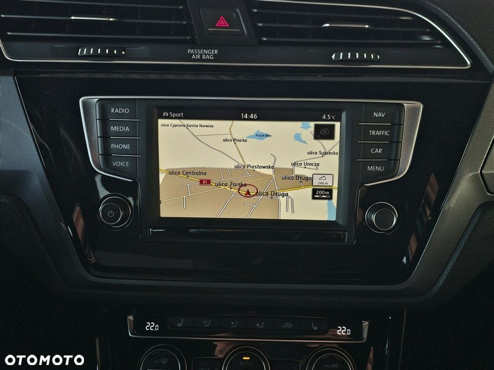 Volkswagen Touran - 18