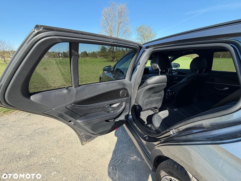 Mercedes-Benz Klasa E - 14