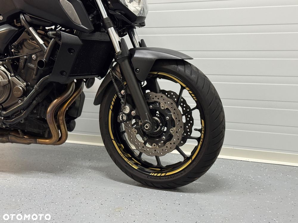 Yamaha MT - 7