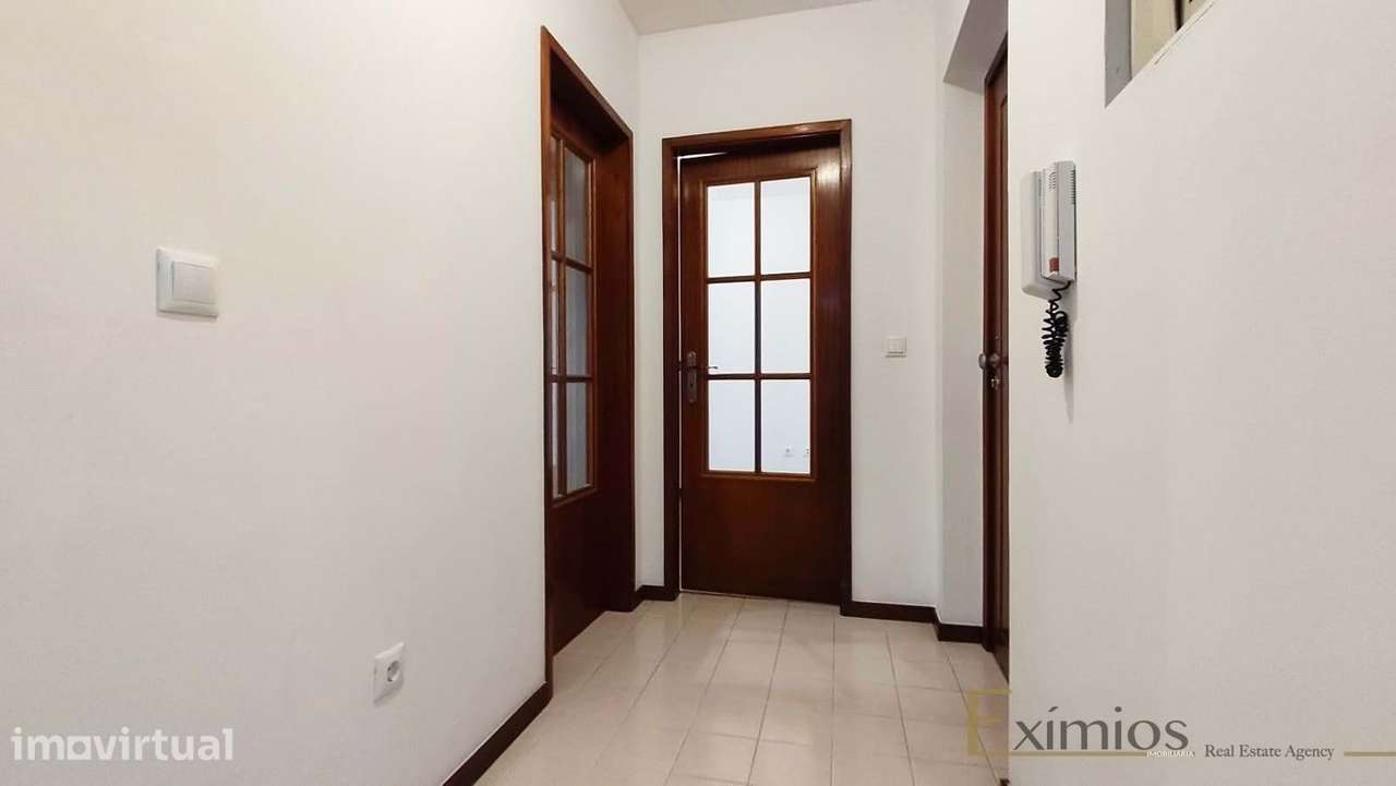 Apartamento T1 remodelado, localizado em Aver-o-Mar - Grande imagem: 4/10