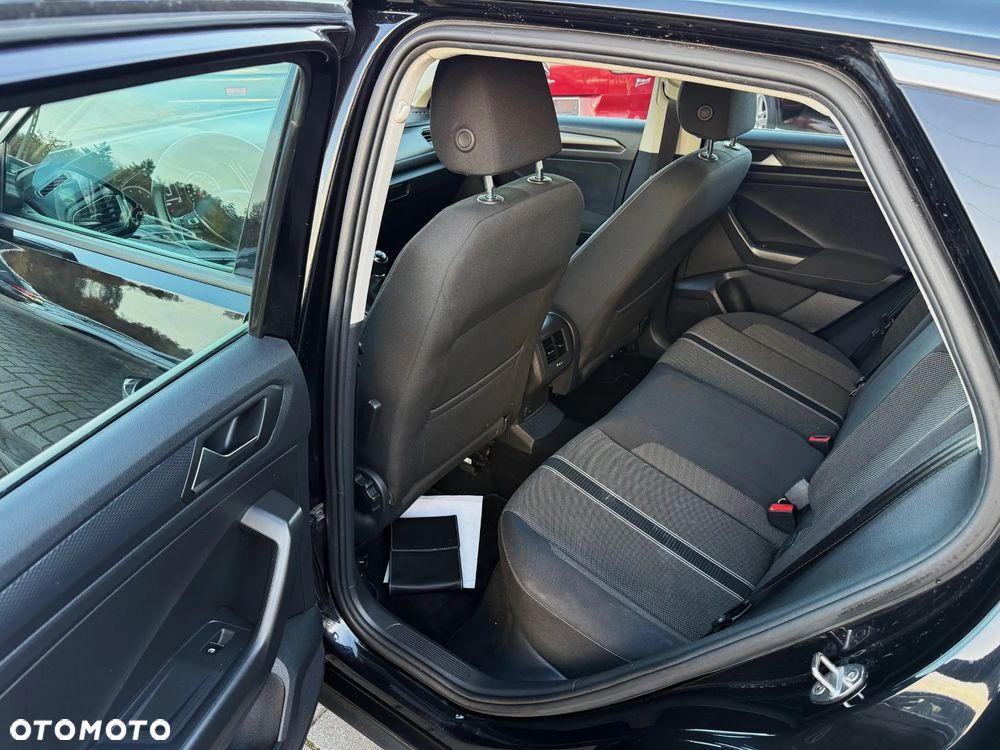 Volkswagen T-Roc 1.5 TSI OPF ACTIVE - 9