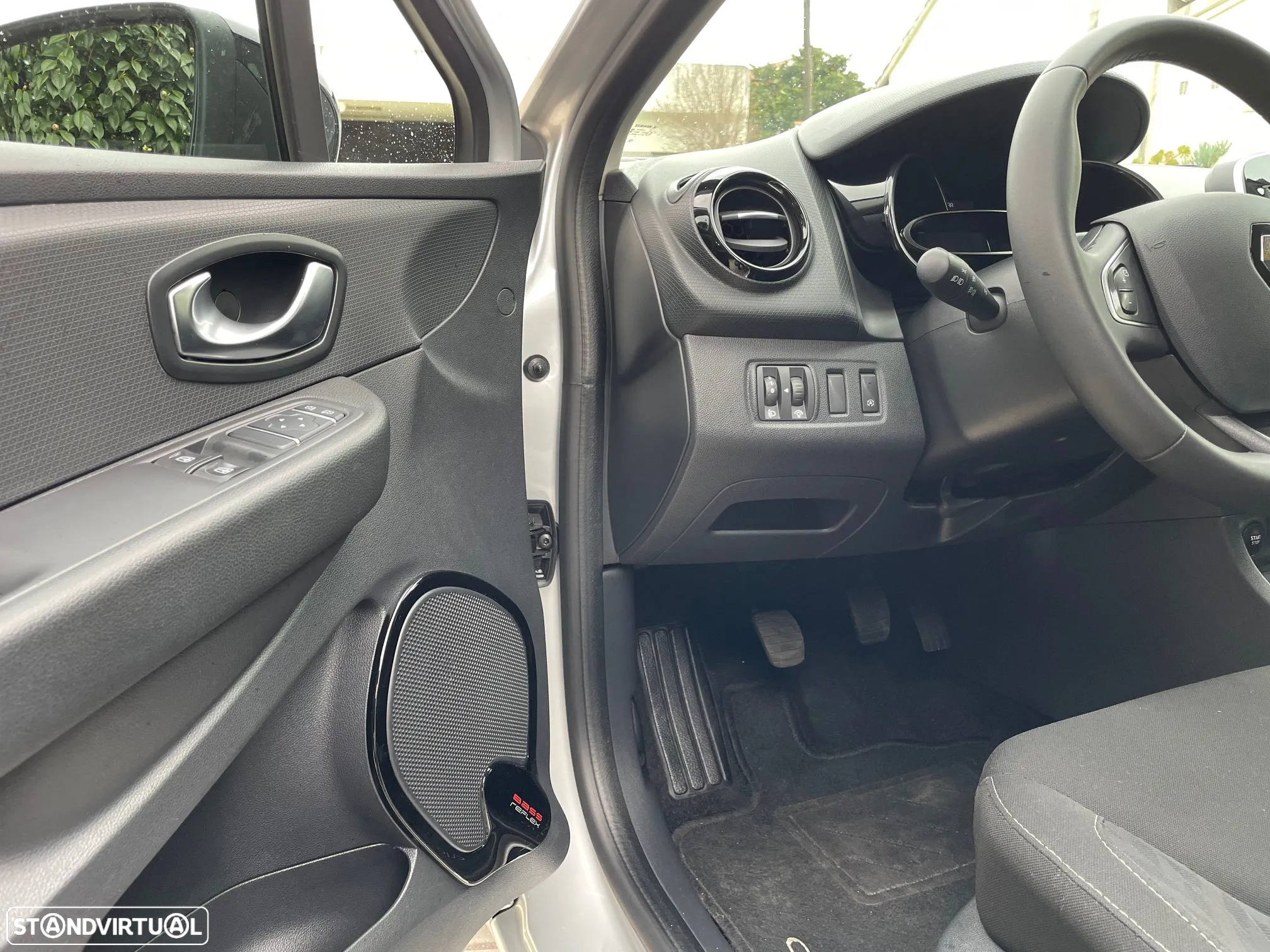 Renault Clio Sport Tourer 1.5 dCi Limited - 29
