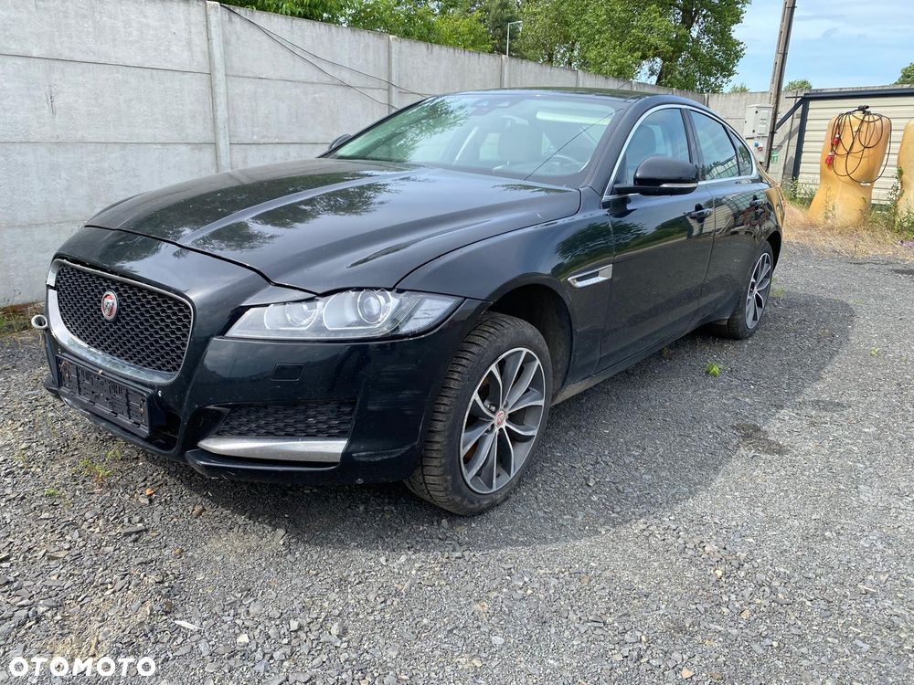 Jaguar XF 20d AWD Prestige - 3