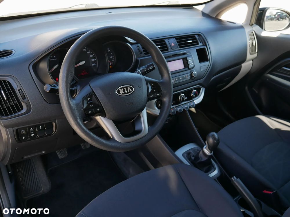 Kia Rio - 20