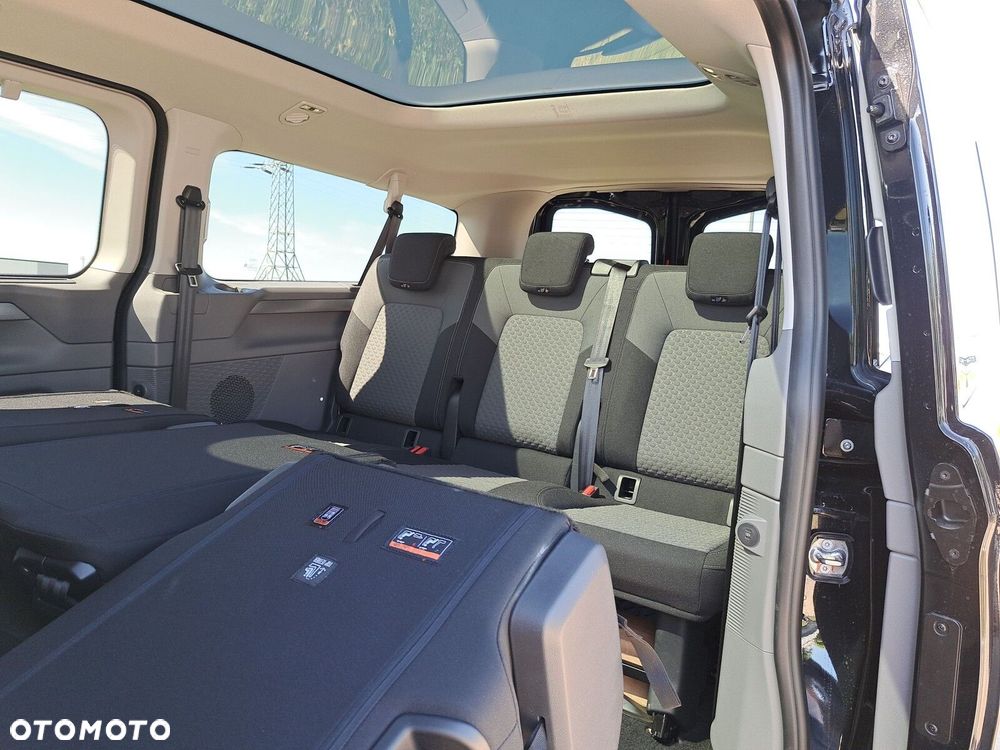Volkswagen Caravelle - 23