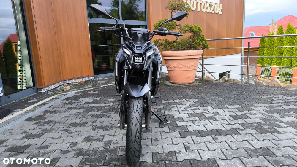 VOGE R125S - 3