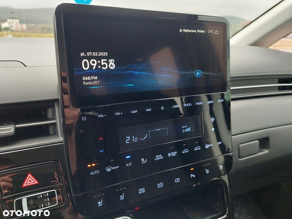 Hyundai Staria 1.6 T-GDI HEV Luxury - 8