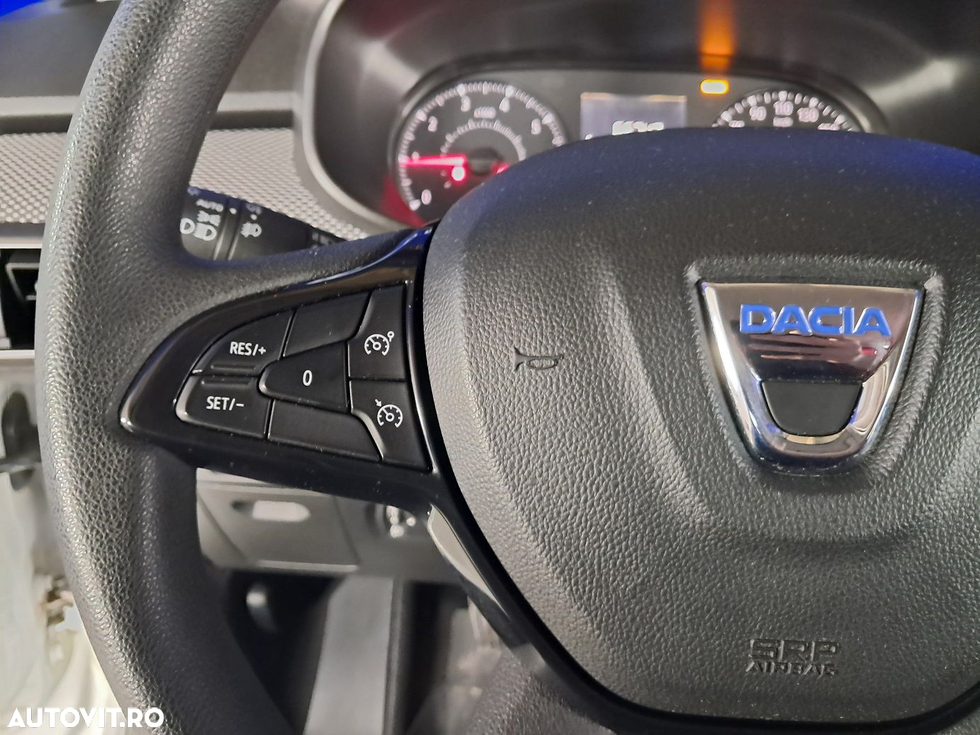 Dacia Logan - 4