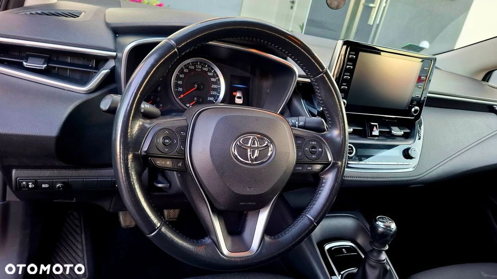 Toyota Corolla - 10