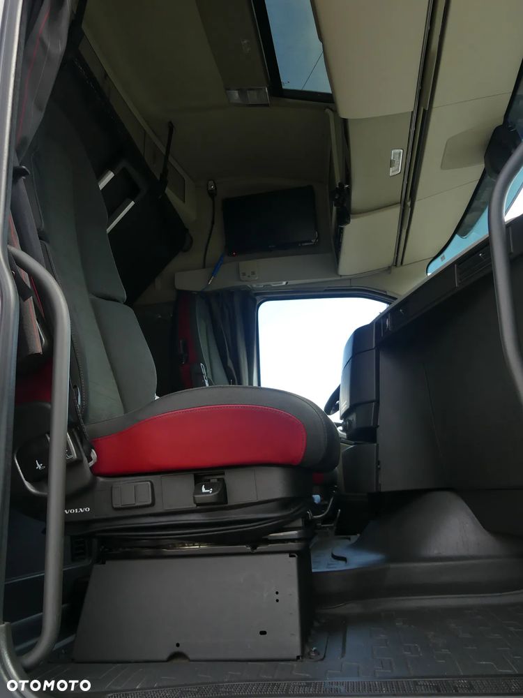 Volvo FH4 500 / EURO 6 / ZESTAW PRZESTRZENNY / KLIMA POSTOJOWA / TV / - 30