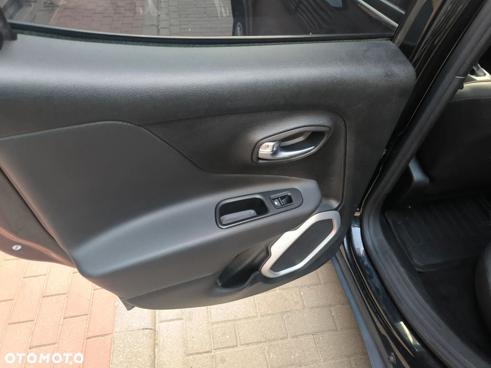 Jeep Renegade - 28