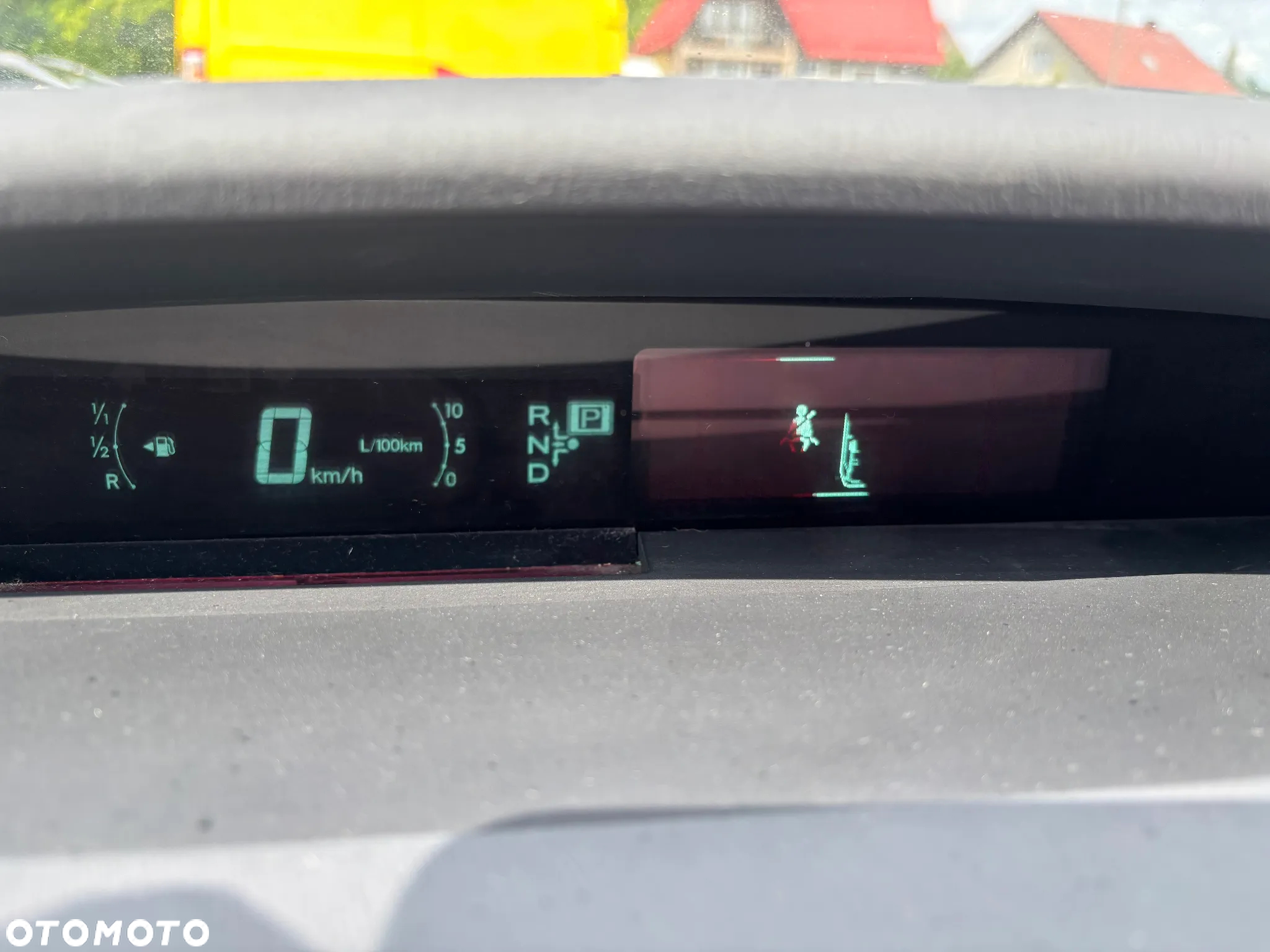 Toyota Prius (Hybrid) Executive - 23