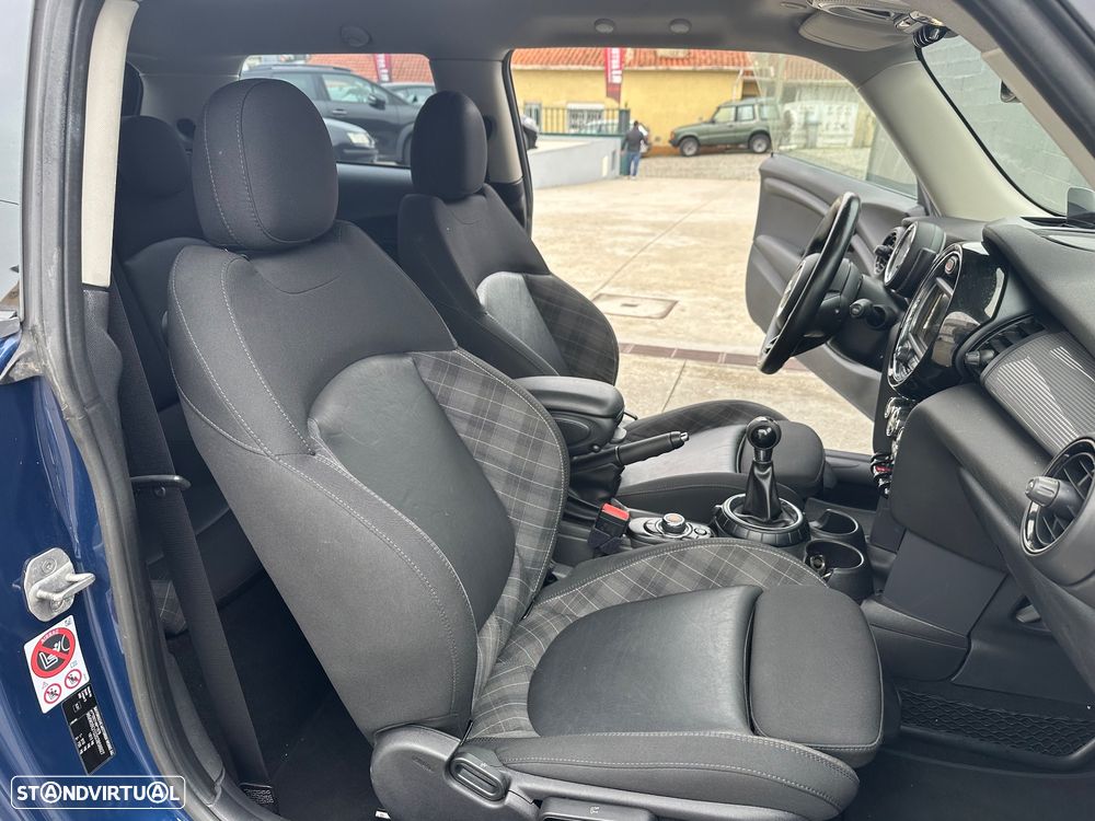 MINI 3 Portas Cooper D - 19