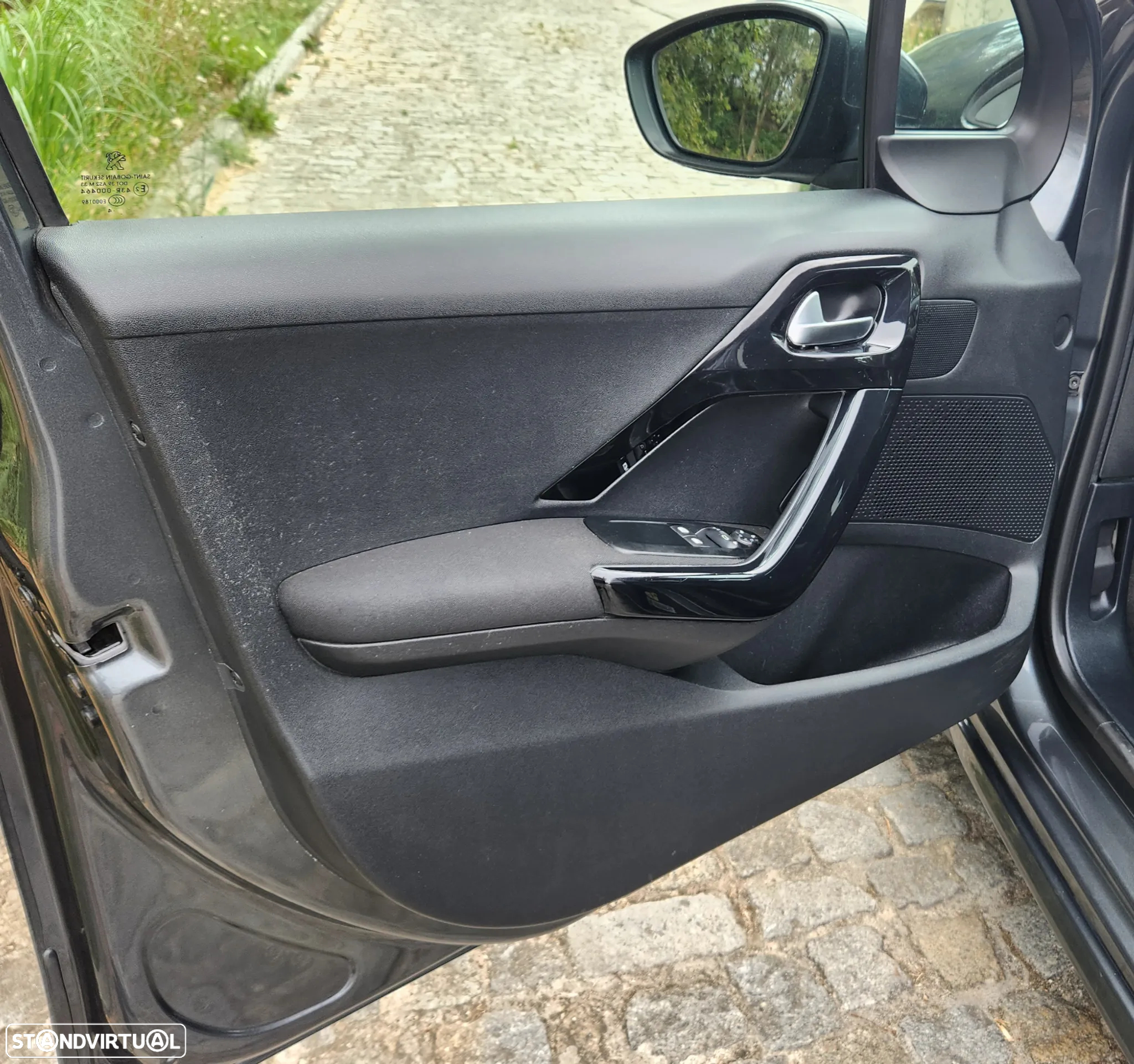 Peugeot 208 1.2 VTi Allure - 16
