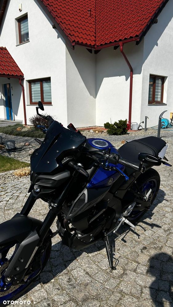 Yamaha MT - 9