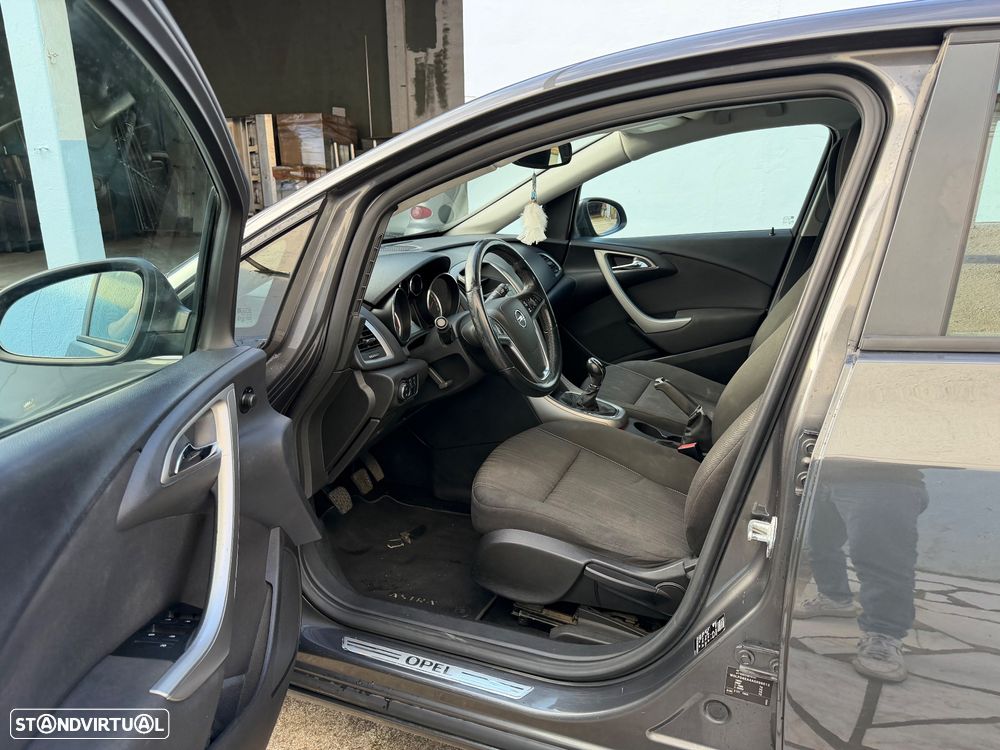 Opel Astra 1.3 CDTI Cosmo - 28