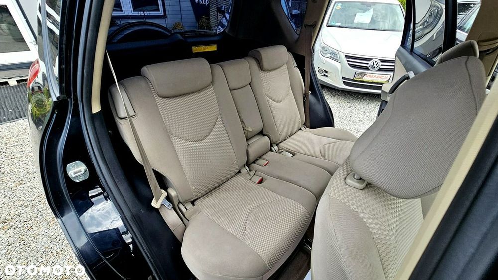 Toyota RAV4 - 22