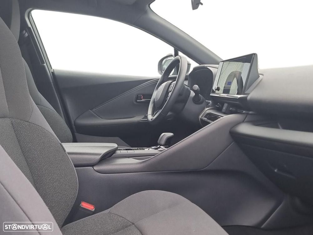Toyota C-HR - 7